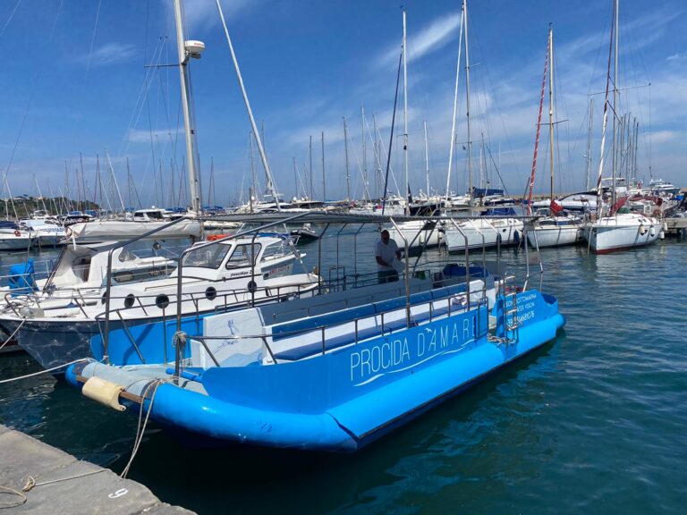 Sightseeing tour of the island of Procida by boat with a transparent hull